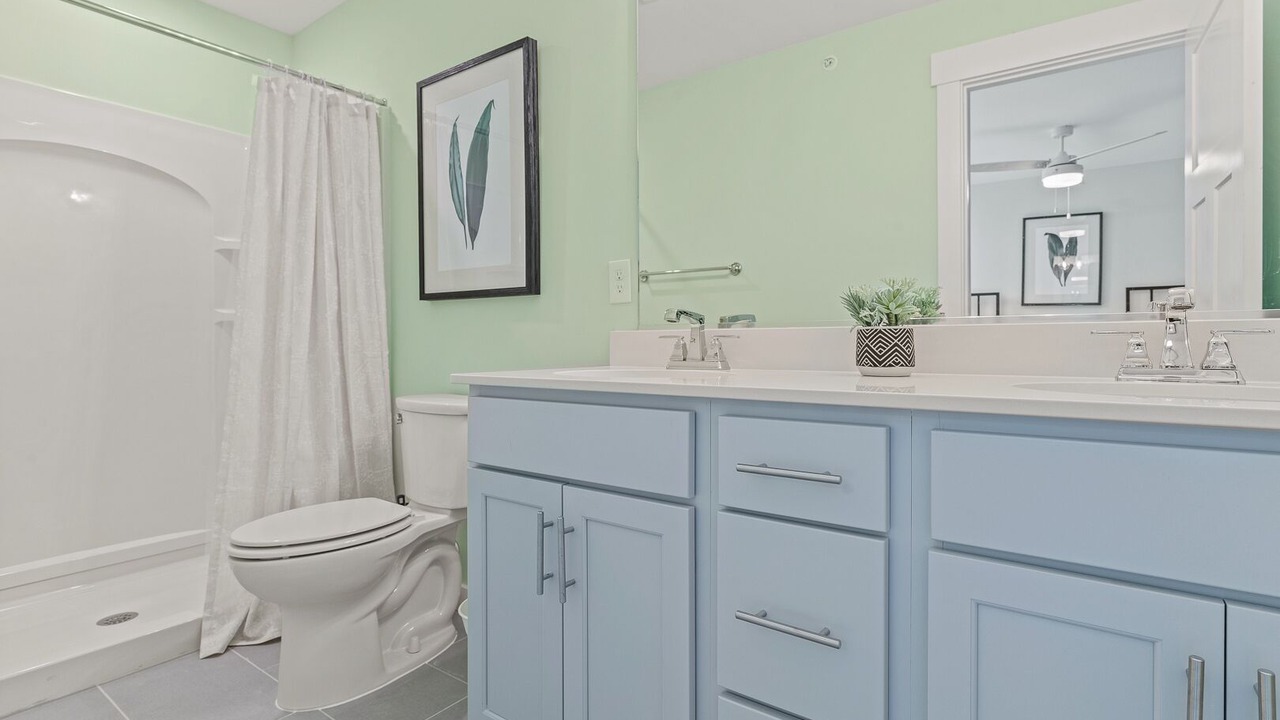 Photo of Bathroom in Bermuda Bay