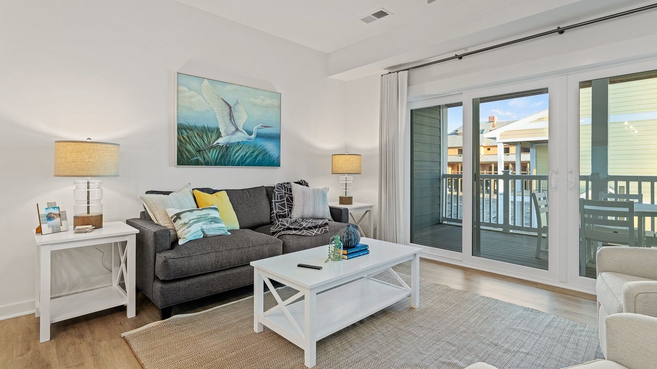 Photo of Livingroom in Bermuda Bay