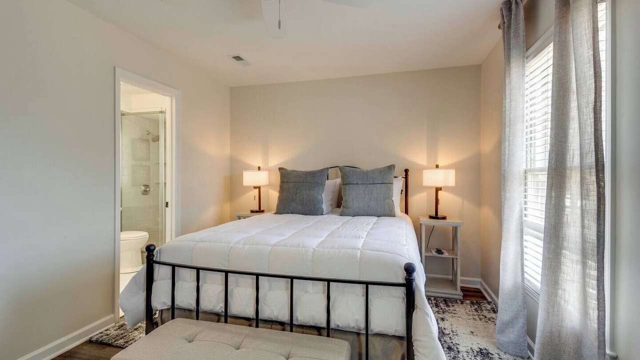 Photo of Bedroom in Hillsboro Village