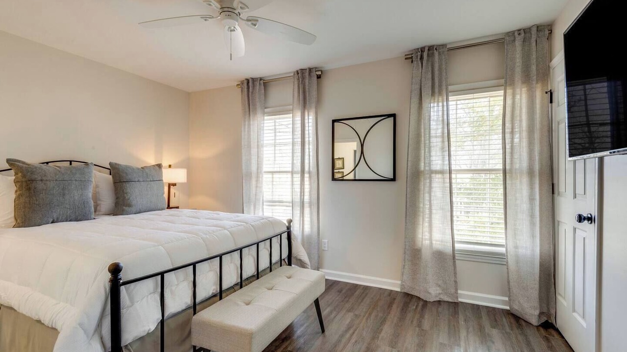 Photo of Bedroom in Hillsboro Village
