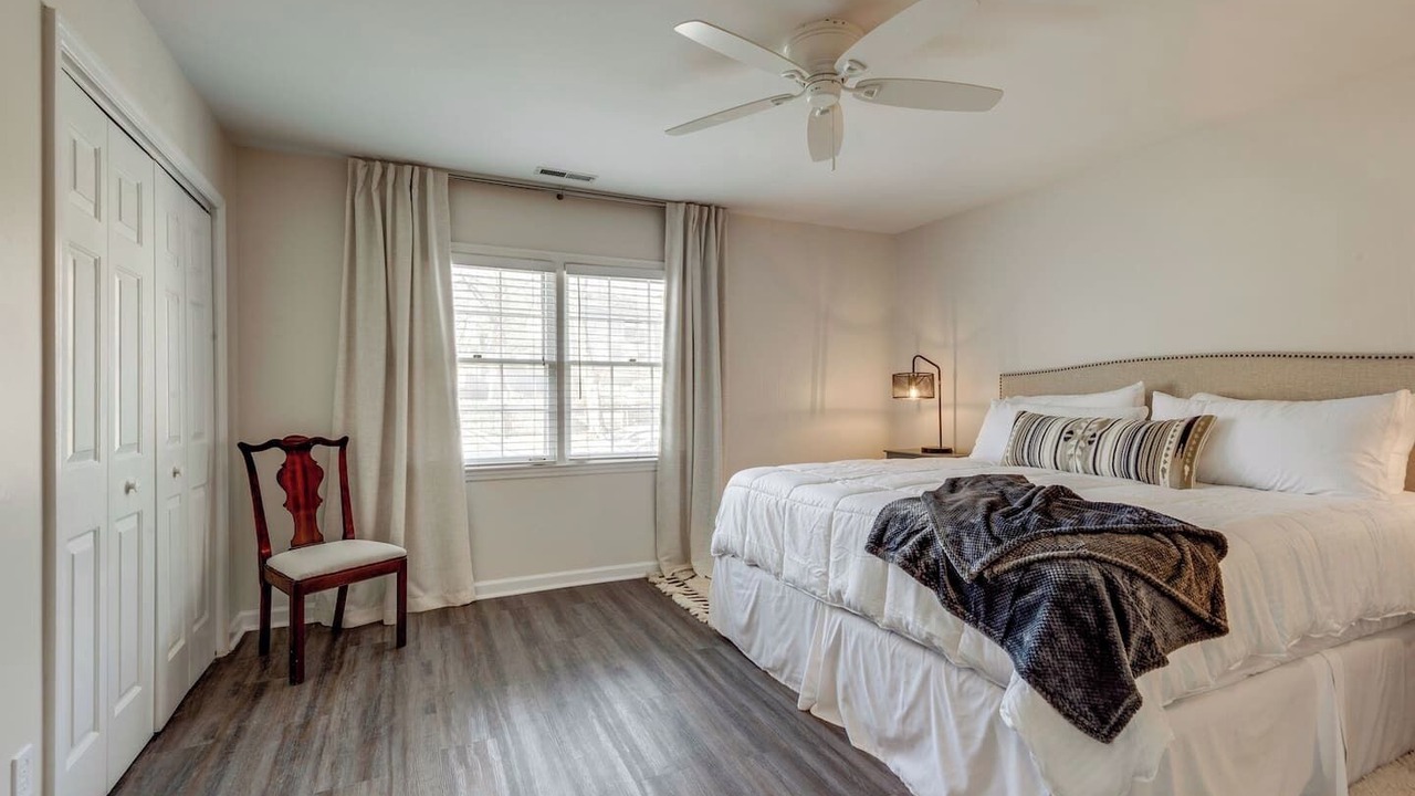 Photo of Bedroom in Hillsboro Village