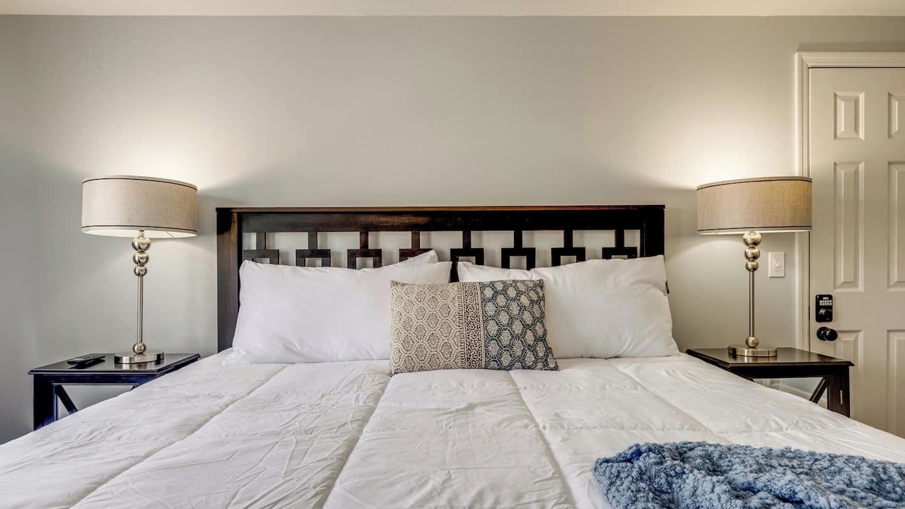 Photo of Bedroom in Hillsboro Village