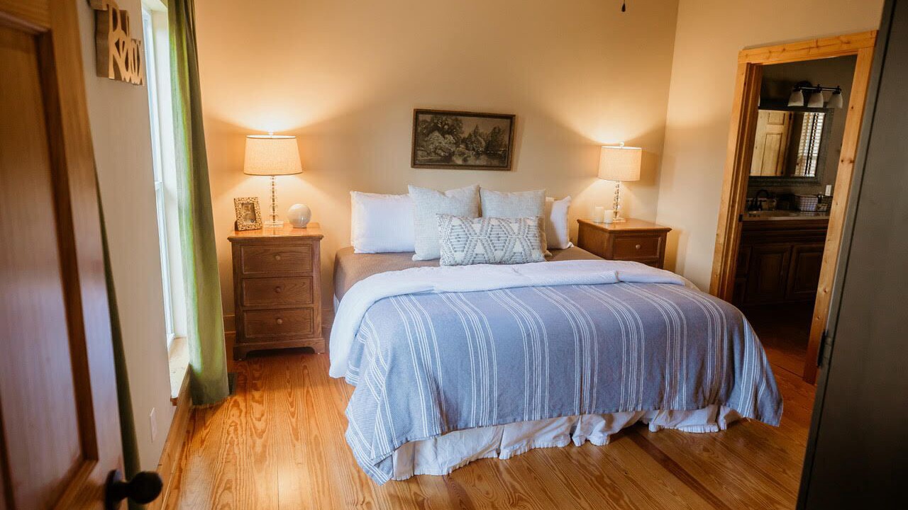 Photo of Bedroom in Smithville