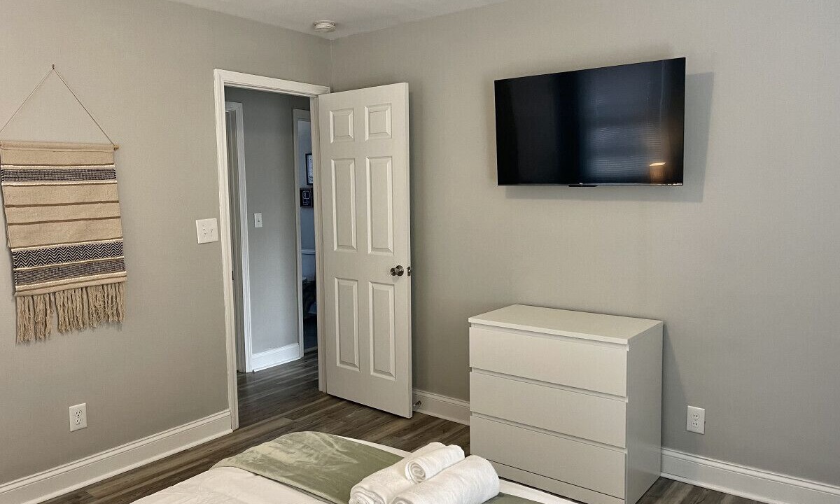 Photo of Bedroom in New Irving Park
