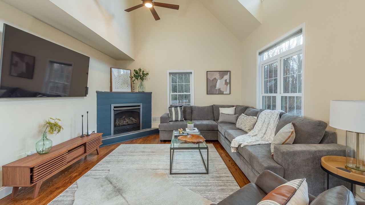 Photo of Livingroom in Royal Pines