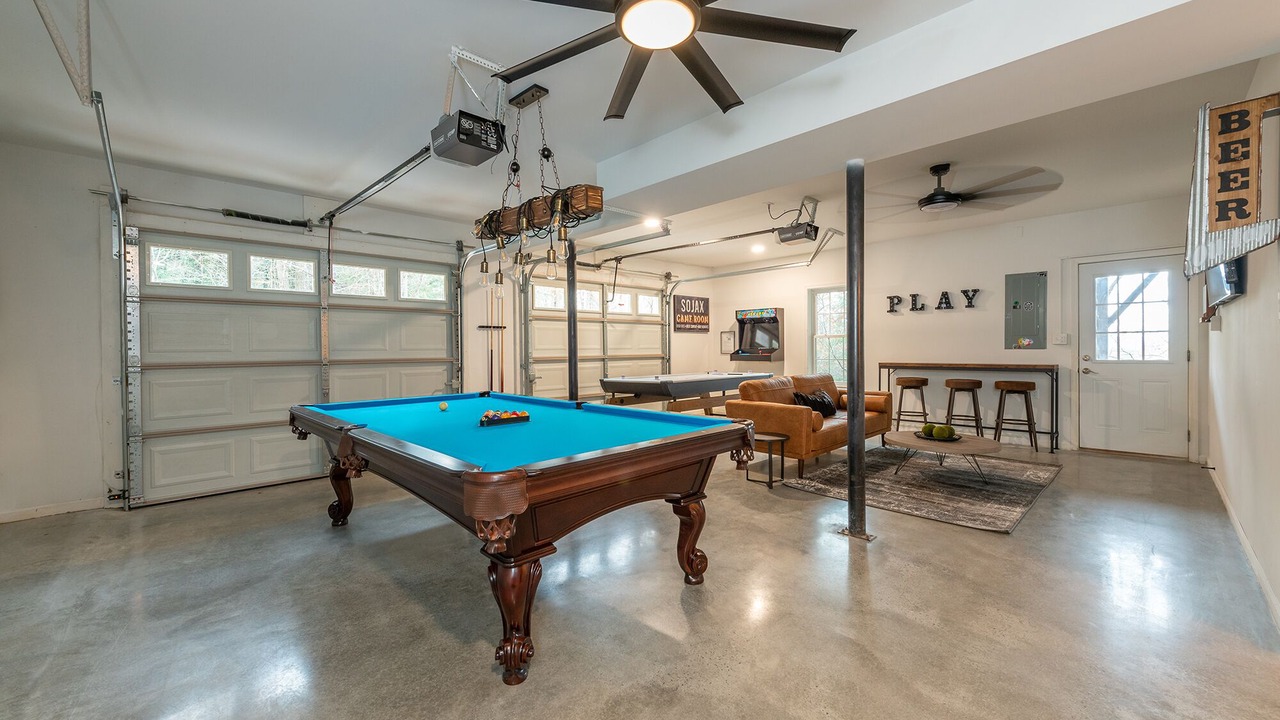 Photo of Bedroom in Royal Pines