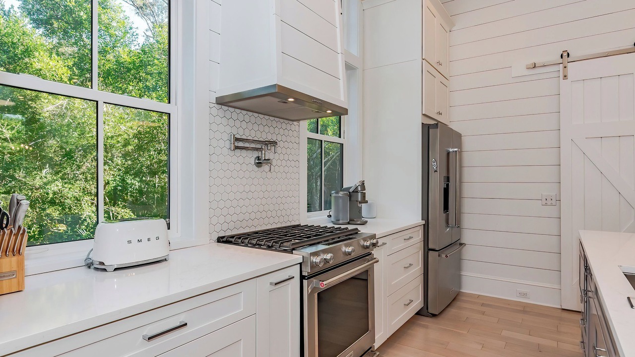Photo of Kitchen in Cape Fear Station