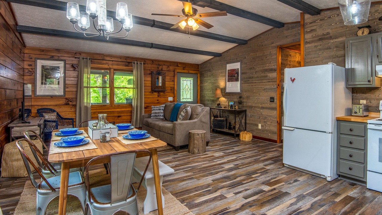 Photo of Livingroom in Waynesville