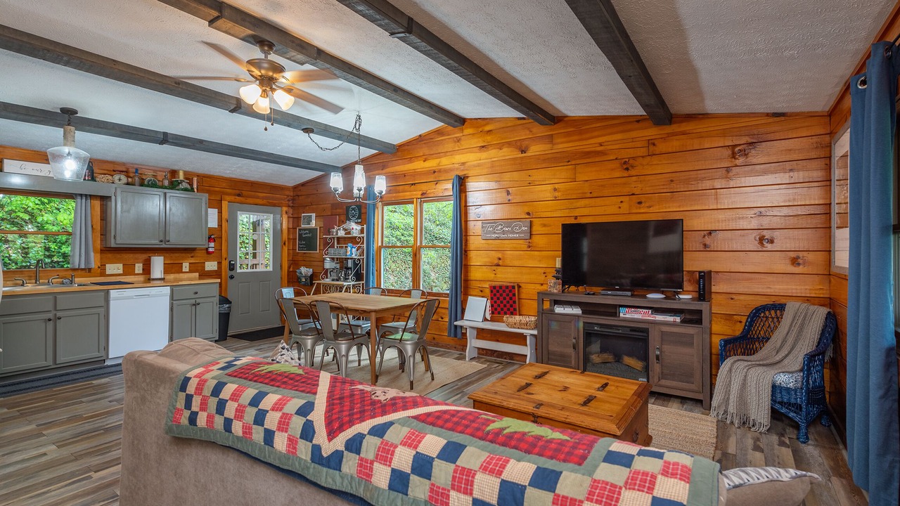 Photo of Livingroom in Waynesville