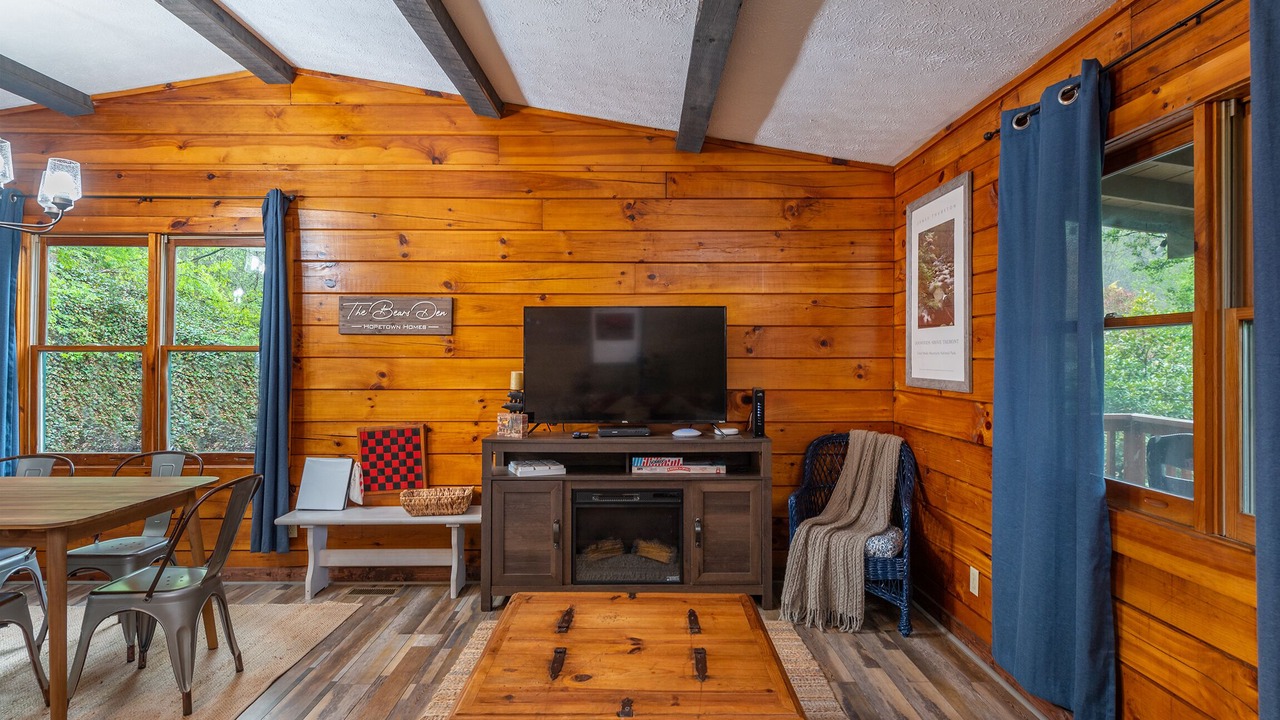 Photo of Livingroom in Waynesville