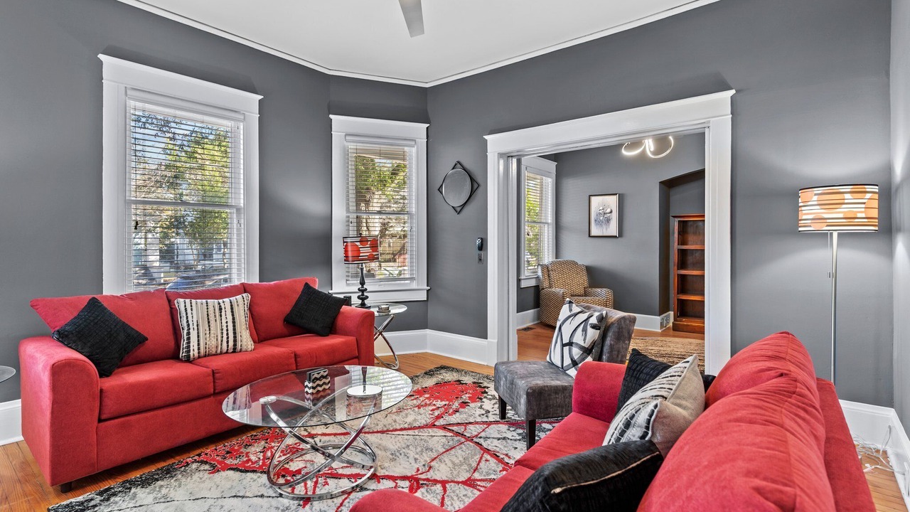 Photo of Livingroom in Wilmington Historic District