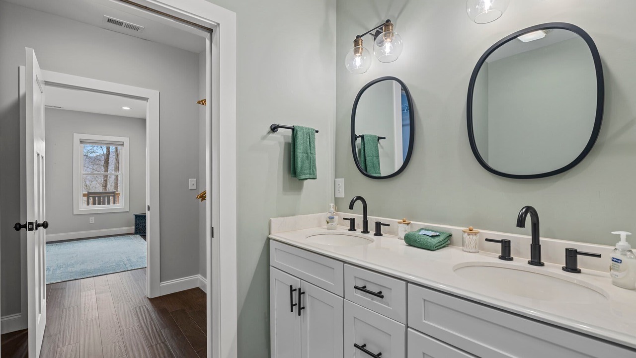 Photo of Bathroom in Swannanoa
