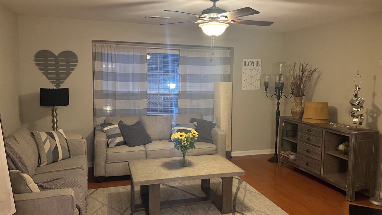 Photo of Livingroom in Brier Creek Country Club