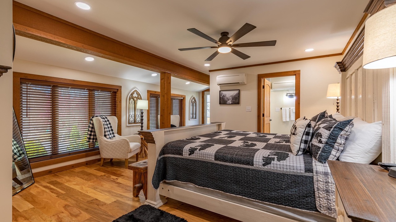 Photo of Bedroom in Sugar Grove