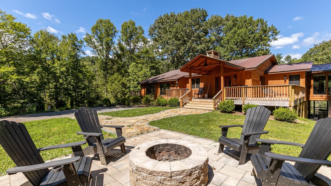 Photo of Patio Balcony in Sugar Grove