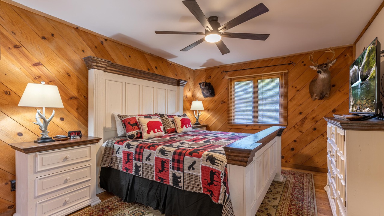 Photo of Bedroom in Sugar Grove