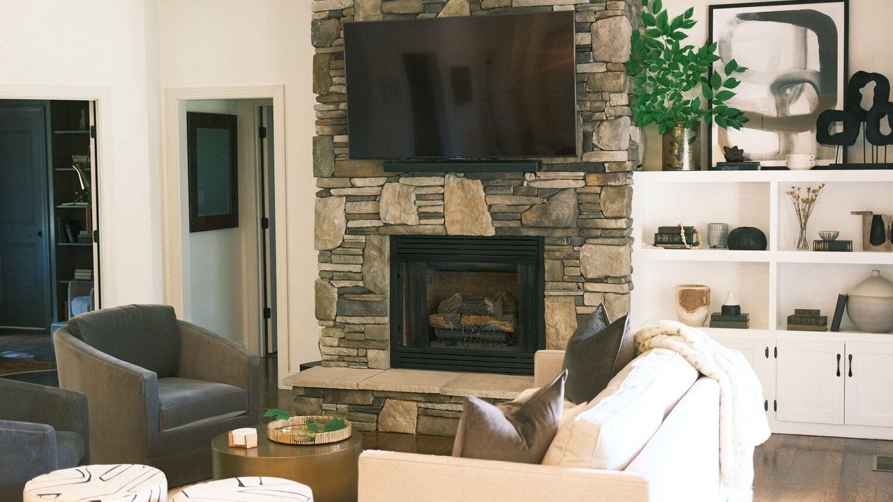 Photo of Livingroom in Weaverville