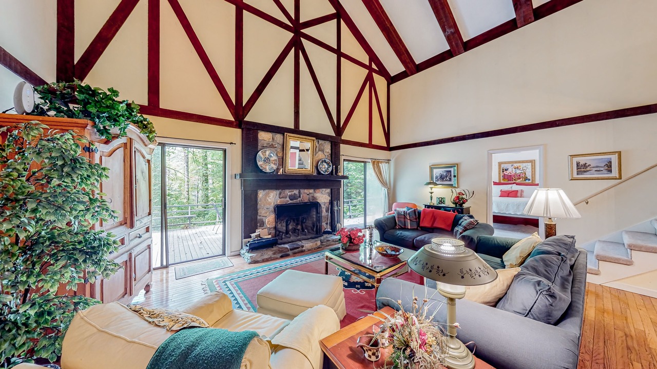 Photo of Livingroom in Lake Sequoyah