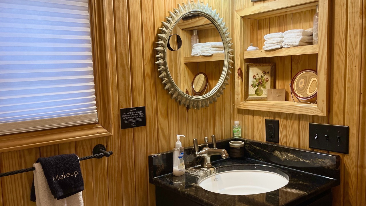 Photo of Bathroom in Chimney Rock