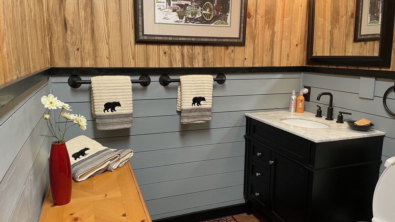 Photo of Bathroom in Chimney Rock