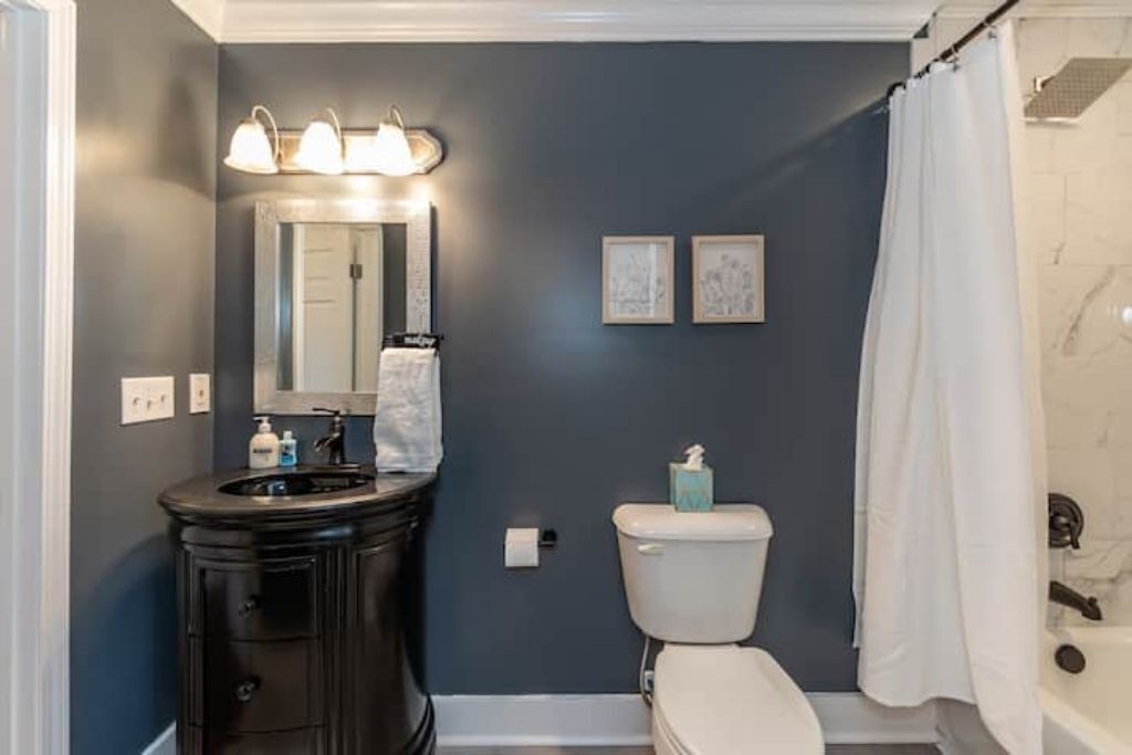 Photo of Bathroom in Franklinton