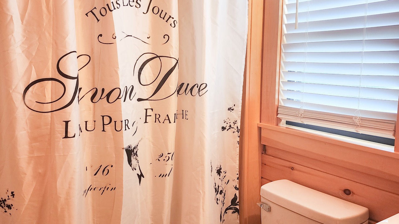 Photo of Bathroom in Core Creek