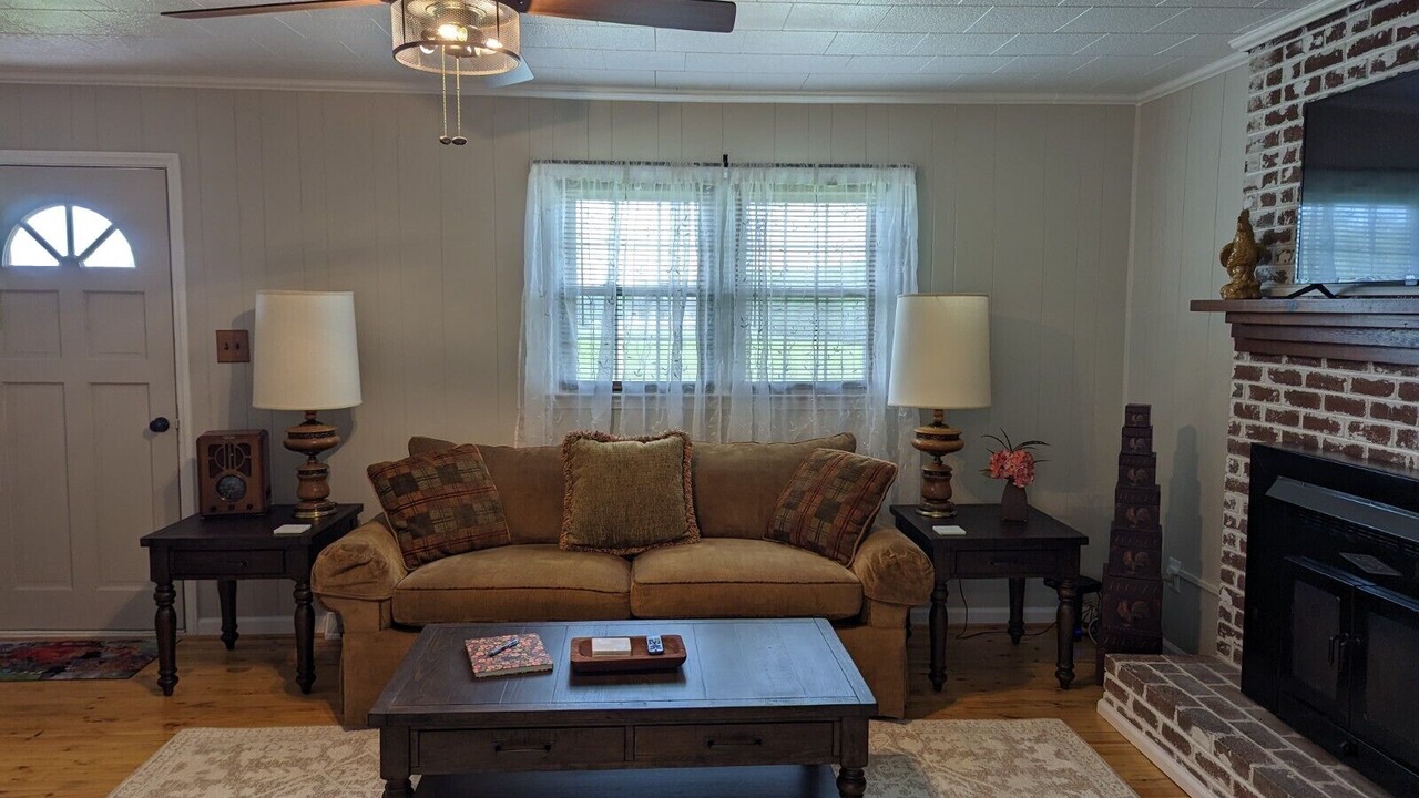 Photo of Livingroom in Arlington