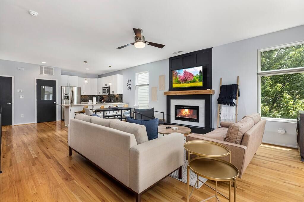 Photo of Livingroom in Third Ward
