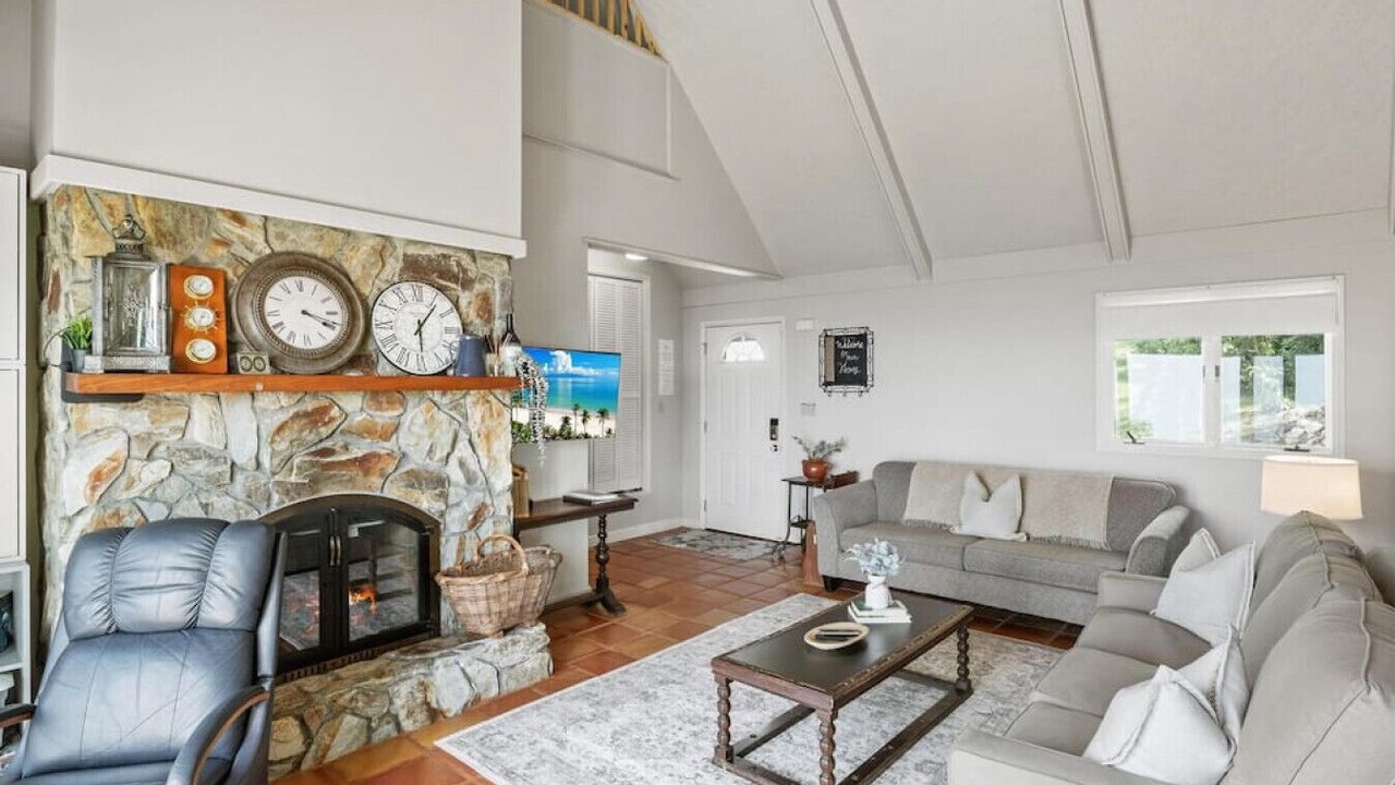 Photo of Livingroom in Piper Gap
