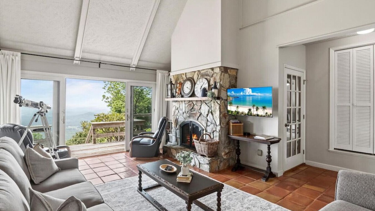 Photo of Livingroom in Piper Gap