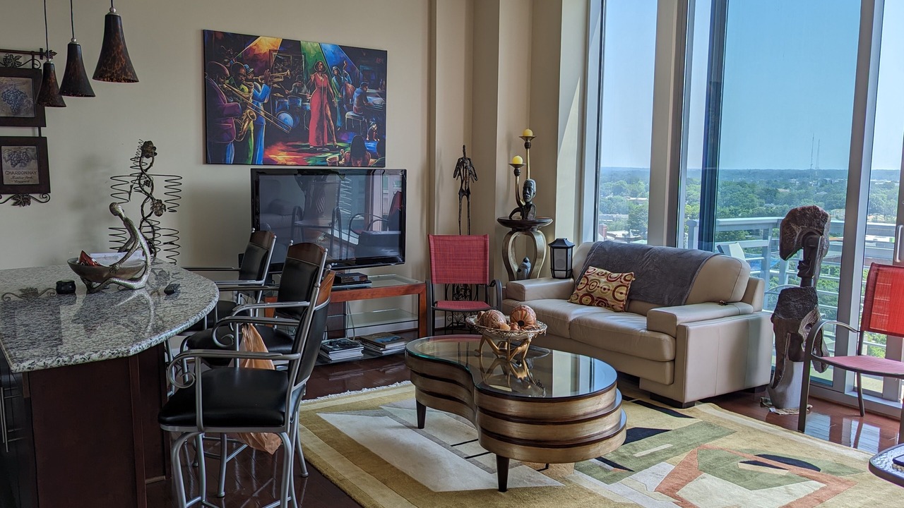 Photo of Livingroom in Downtown Greensboro