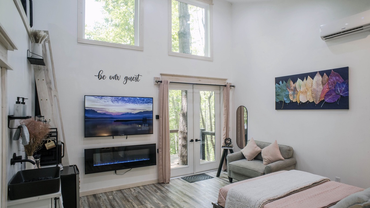 Photo of Bedroom in Saluda