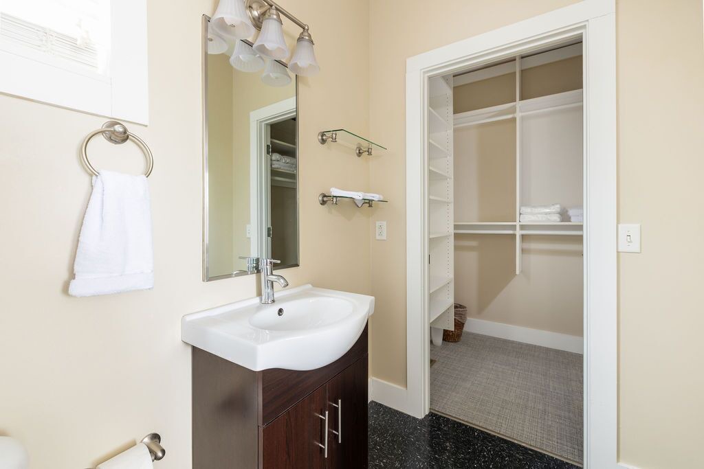 Photo of Bathroom in Belmont - Hillsboro