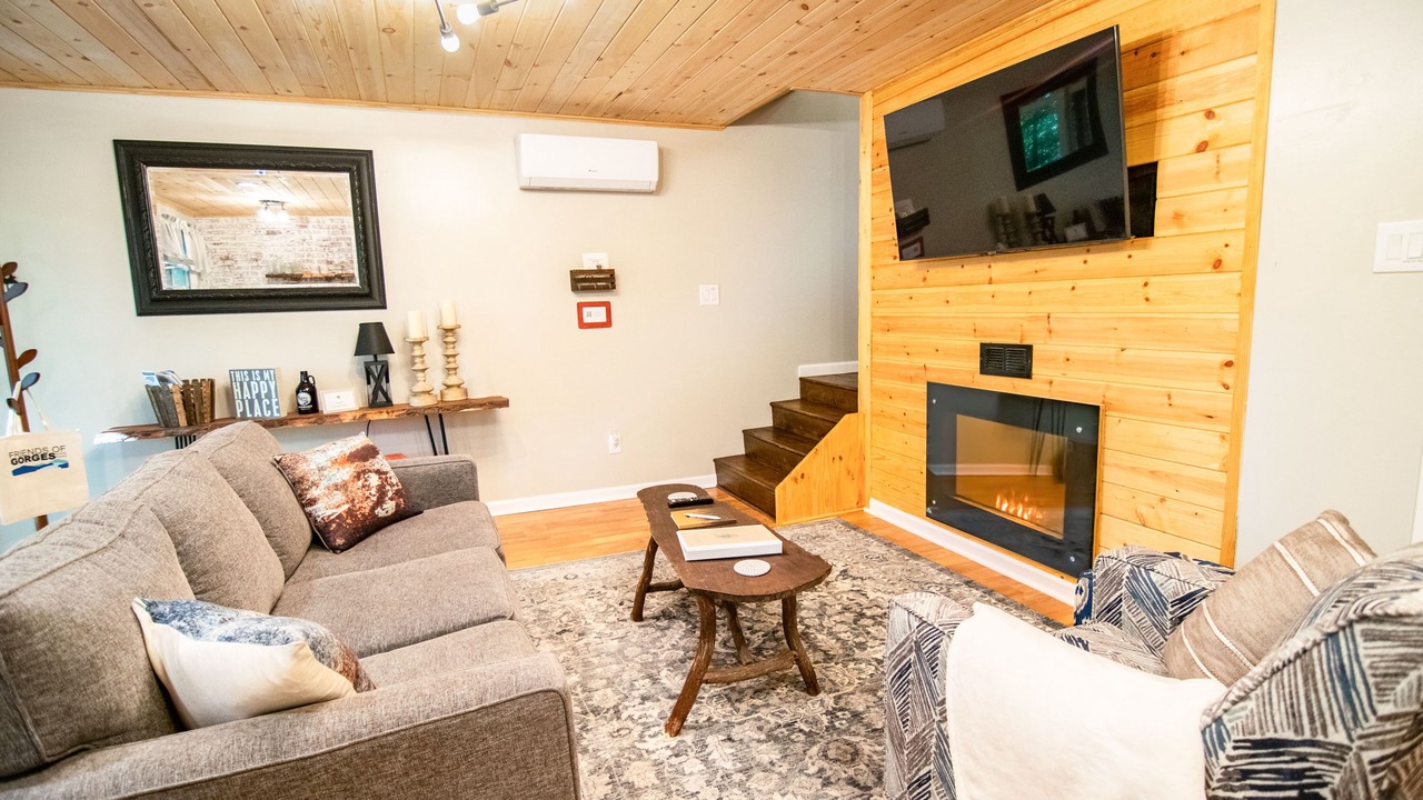 Photo of Livingroom in Lake Toxaway