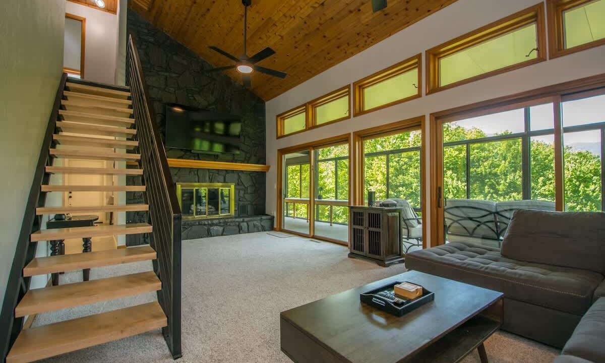 Photo of Livingroom in Maggie Valley