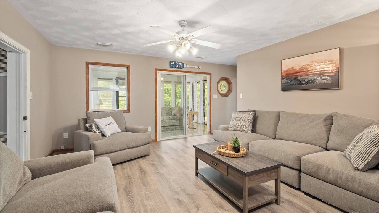 Photo of Livingroom in Taylorsville