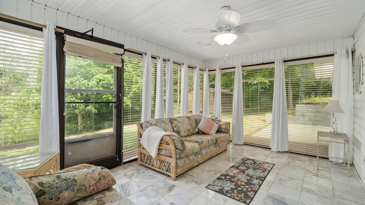 Photo of Livingroom in Taylorsville