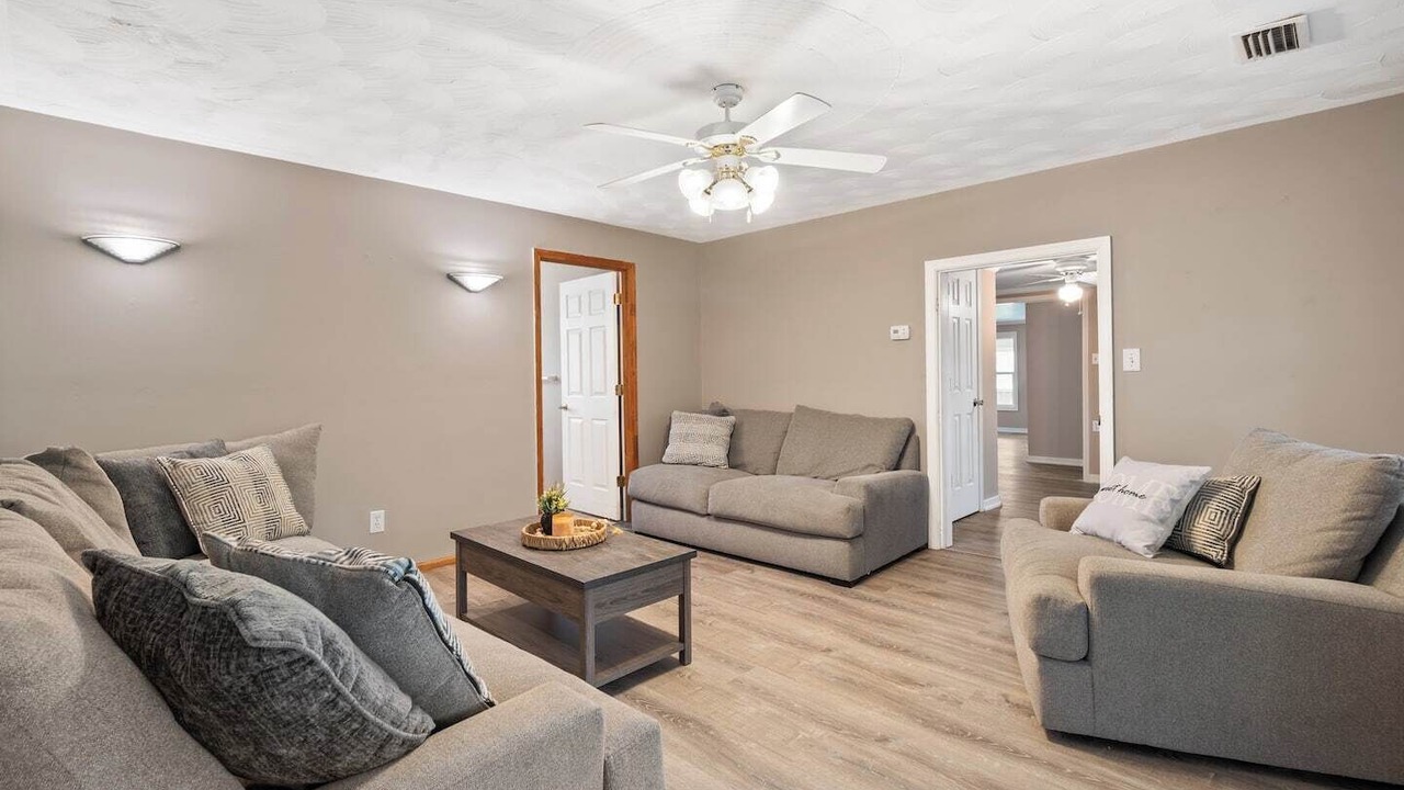 Photo of Livingroom in Taylorsville