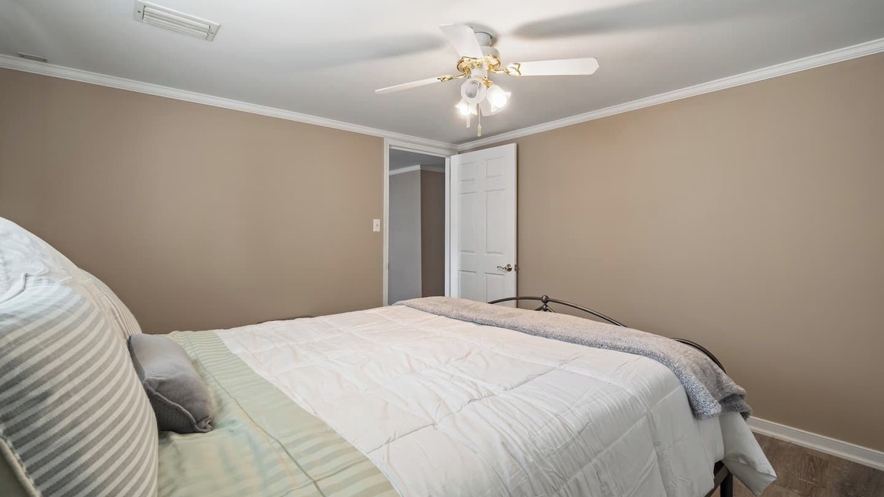 Photo of Bedroom in Taylorsville