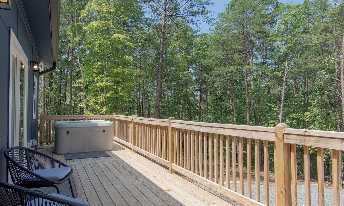 Photo of Patio Balcony in Lake Lure