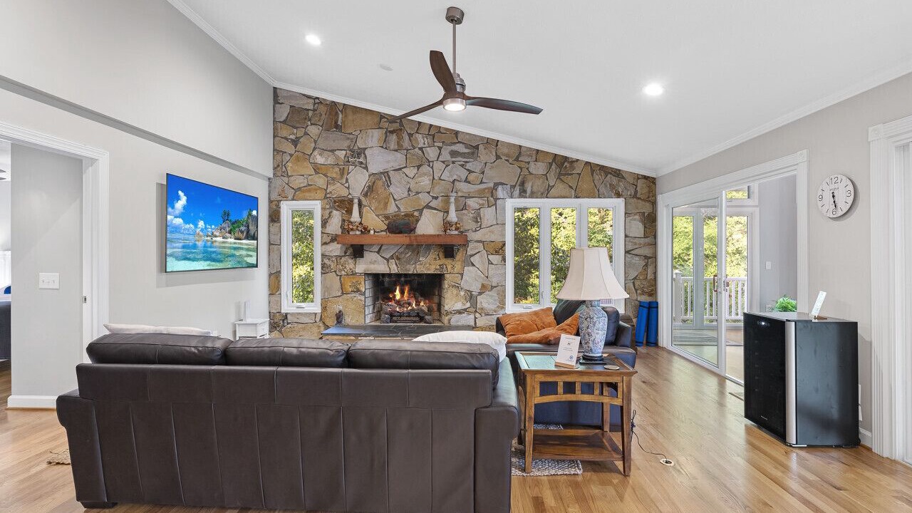 Photo of Livingroom in Leasburg