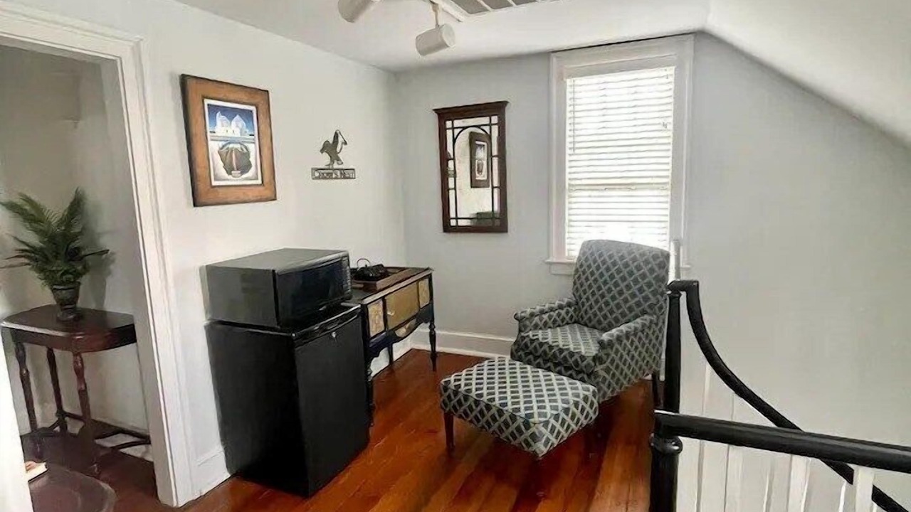 Photo of Livingroom in Wilmington Historic District