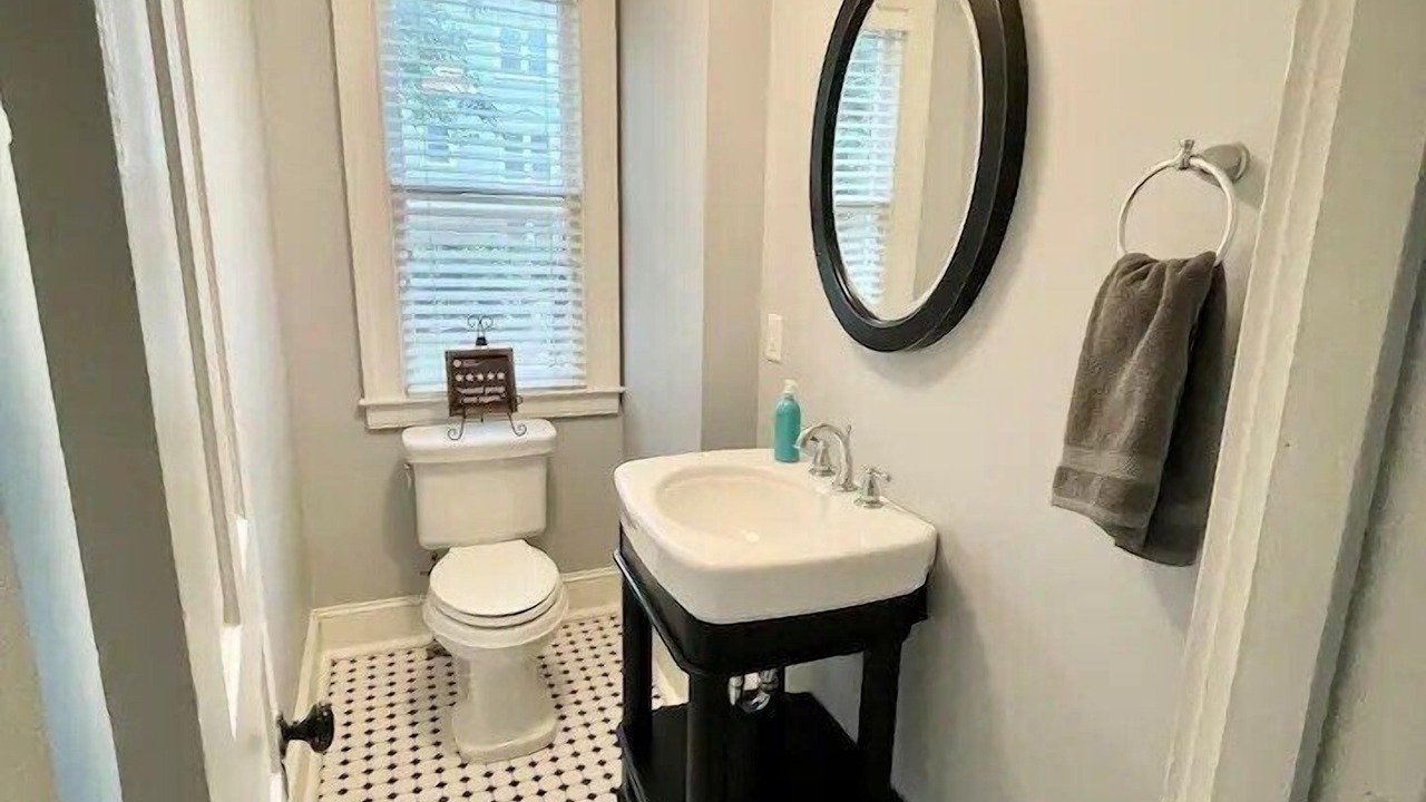 Photo of Bathroom in Wilmington Historic District