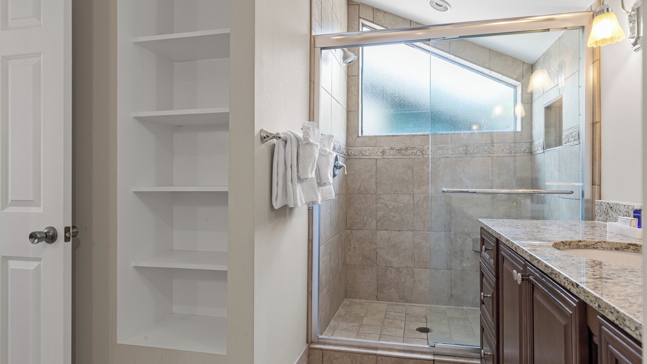 Photo of Bathroom in Vanderhorst Plantation
