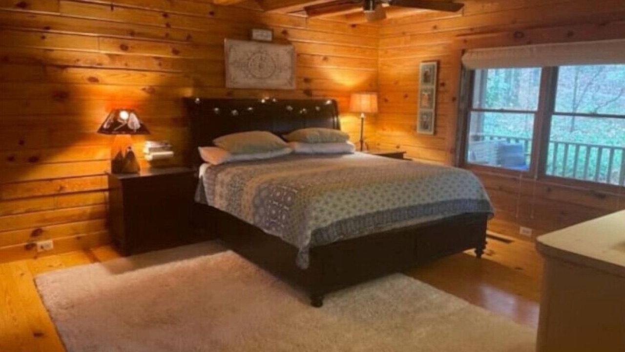 Photo of Bedroom in Saluda
