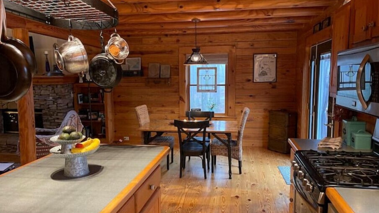 Photo of Kitchen in Saluda