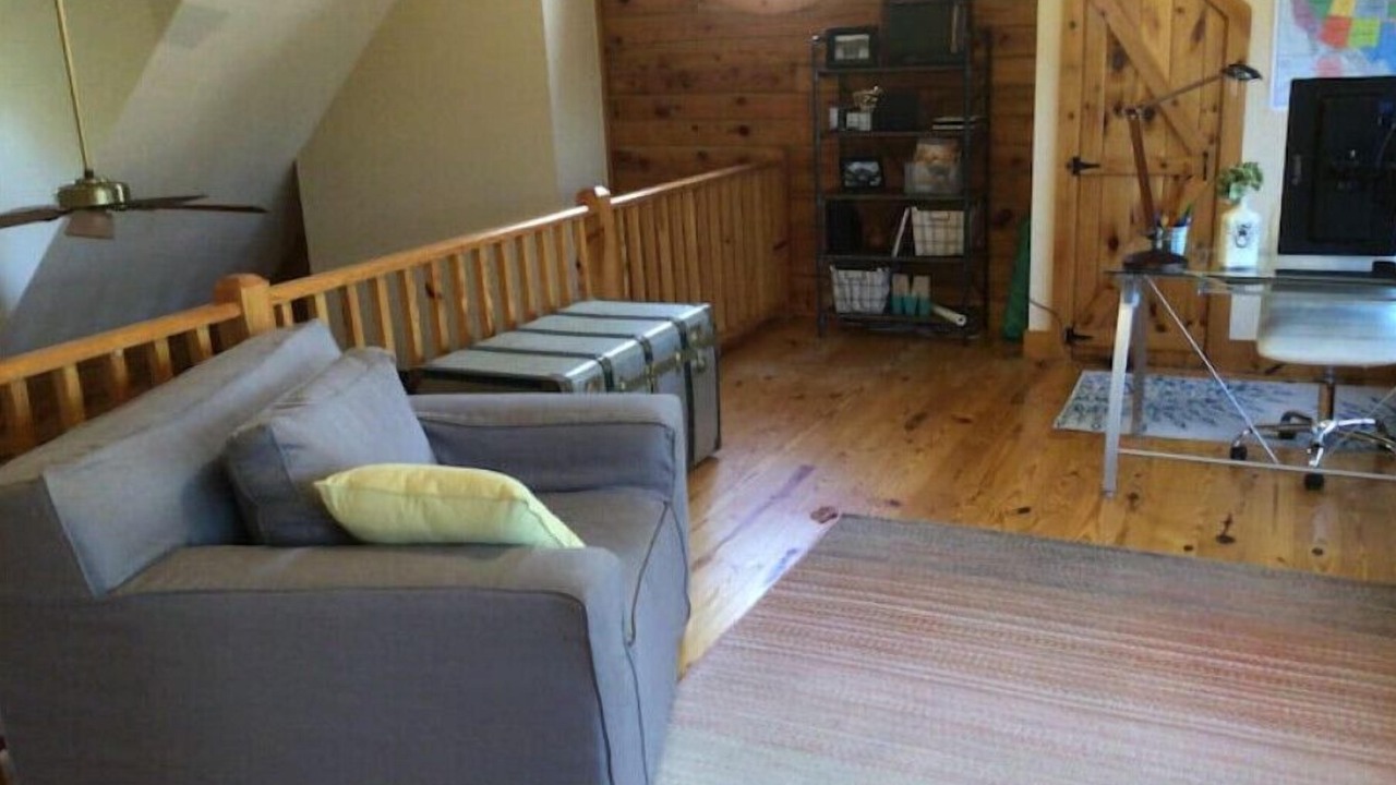 Photo of Livingroom in Saluda