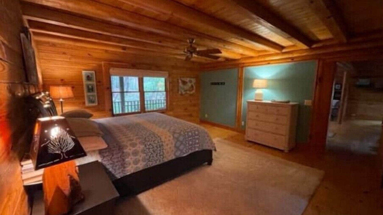 Photo of Bedroom in Saluda
