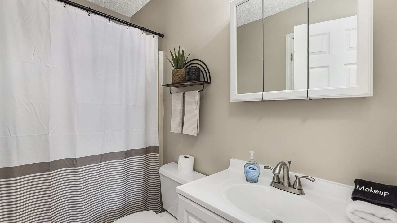 Photo of Bathroom in Belmont Historic District