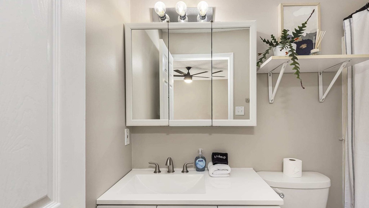 Photo of Bathroom in Belmont Historic District
